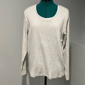 Women’s long sleeve top